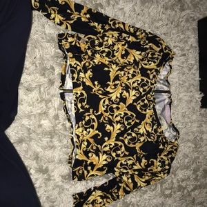 Crop top black and gold